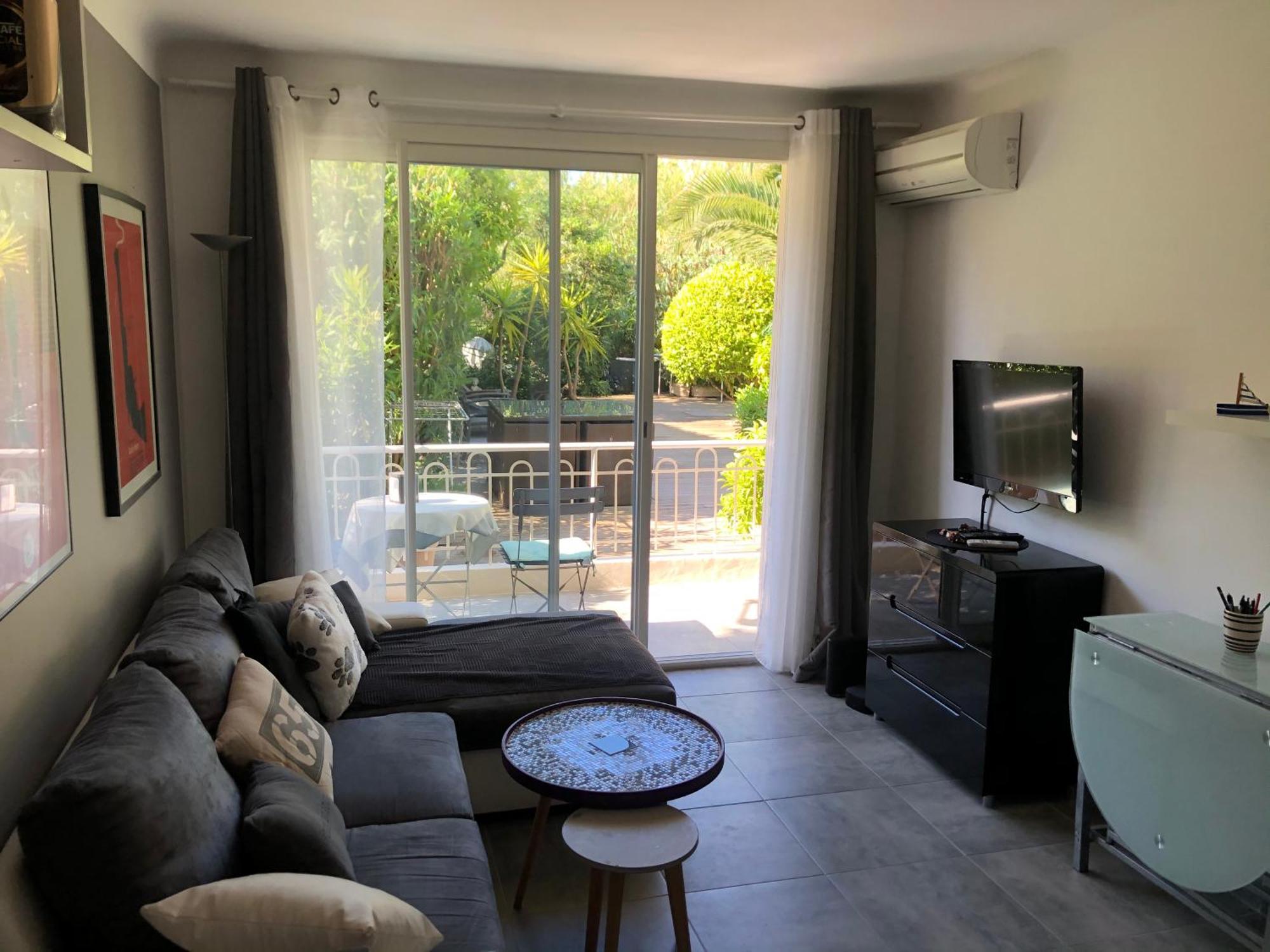 Only 60M To The Beach, 2 Bedroom Cozy Apartment, 80M2 Big Garden, Very Central Cannes Luaran gambar